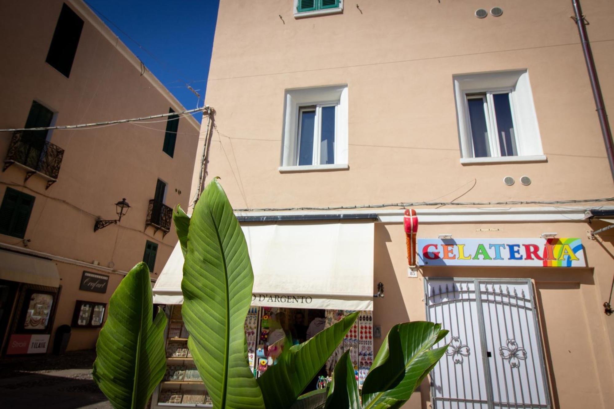 Appartamento In Centro Алгеро Екстериор снимка